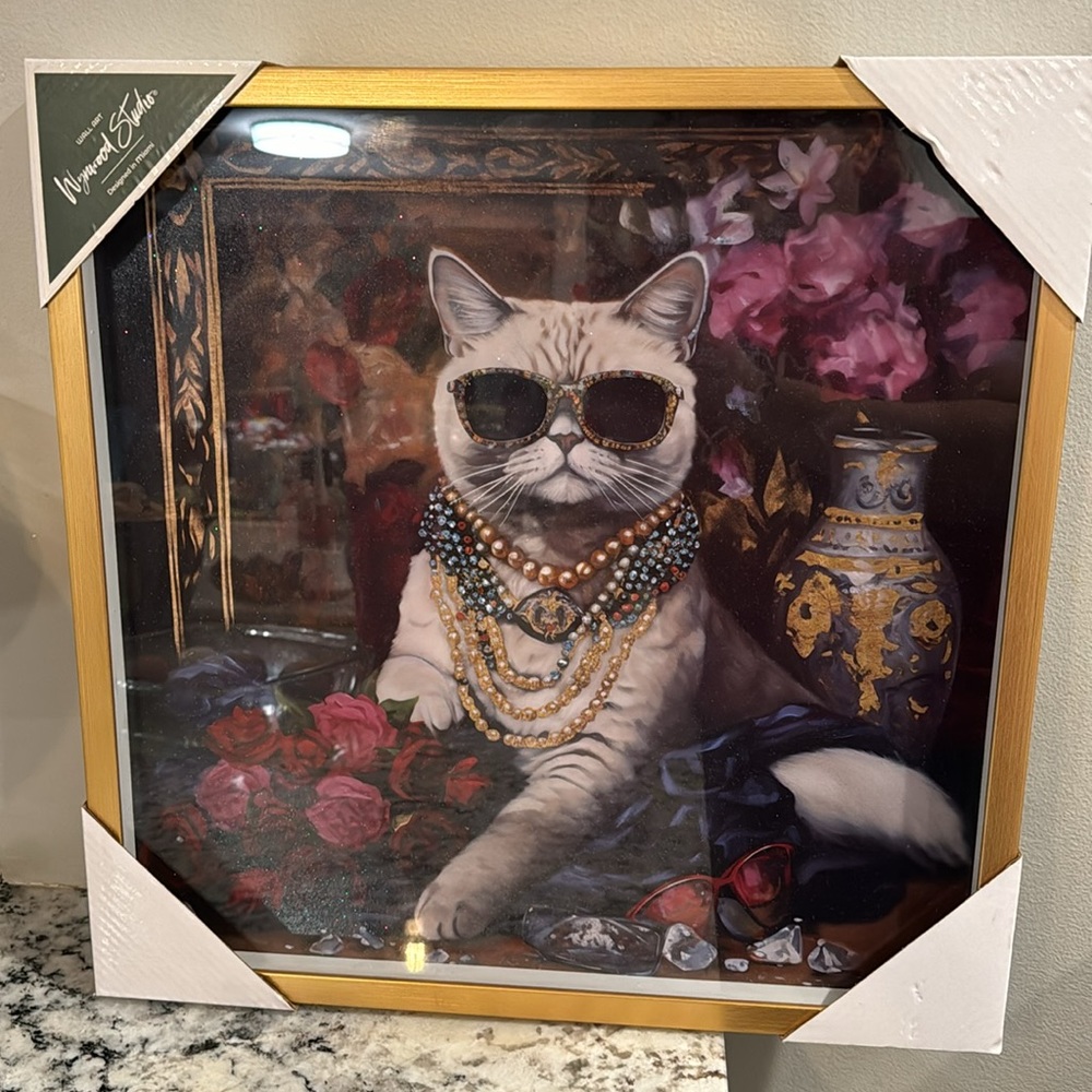 Kitty of the rich and famous - Picture 2 of 3
